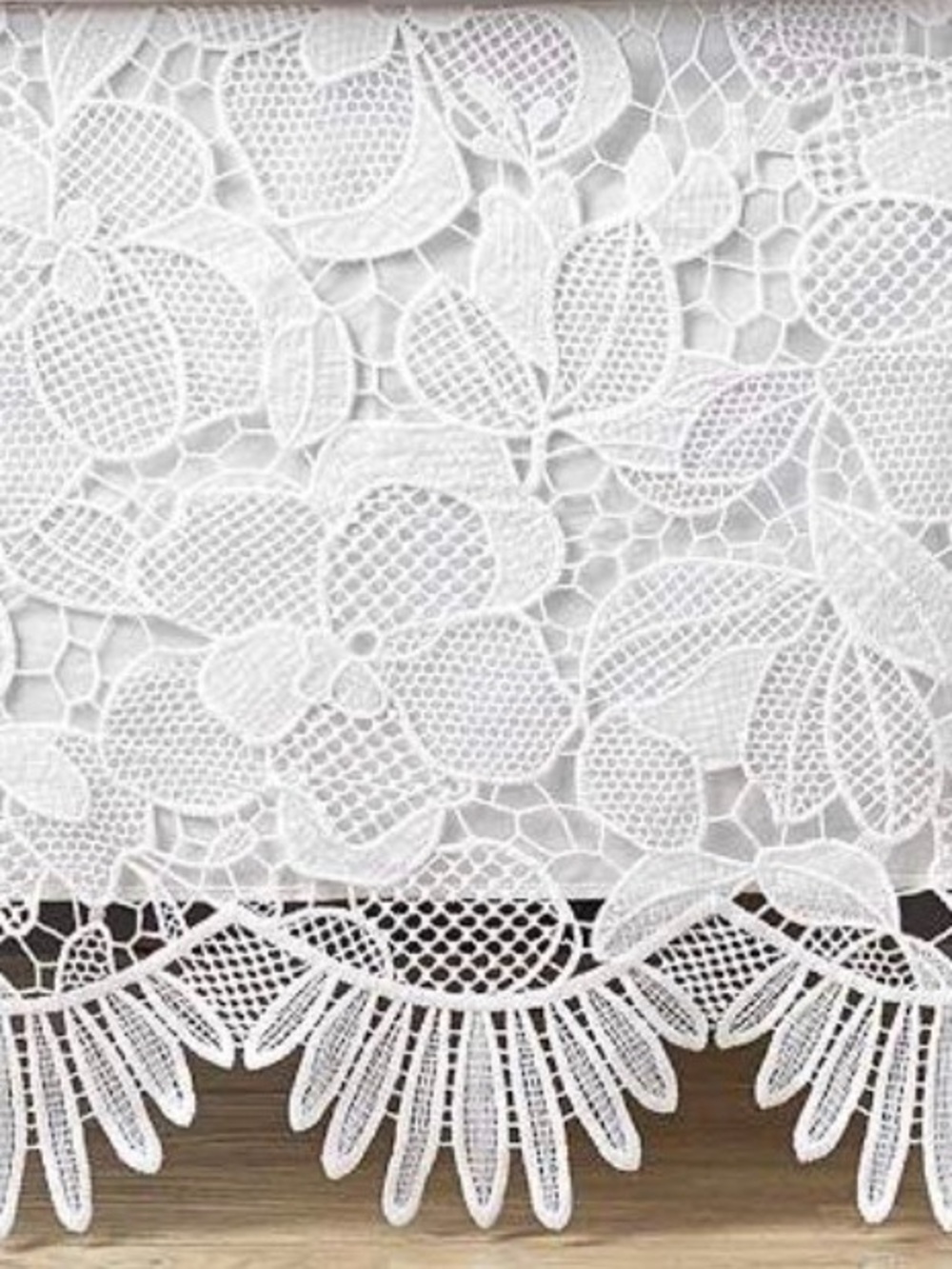 Lilly Pulitzer Exclusively For Pottery Barn Kids white eyelet crib skirt sheet